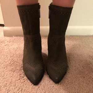 Donald Pilner embellished heeled booties!